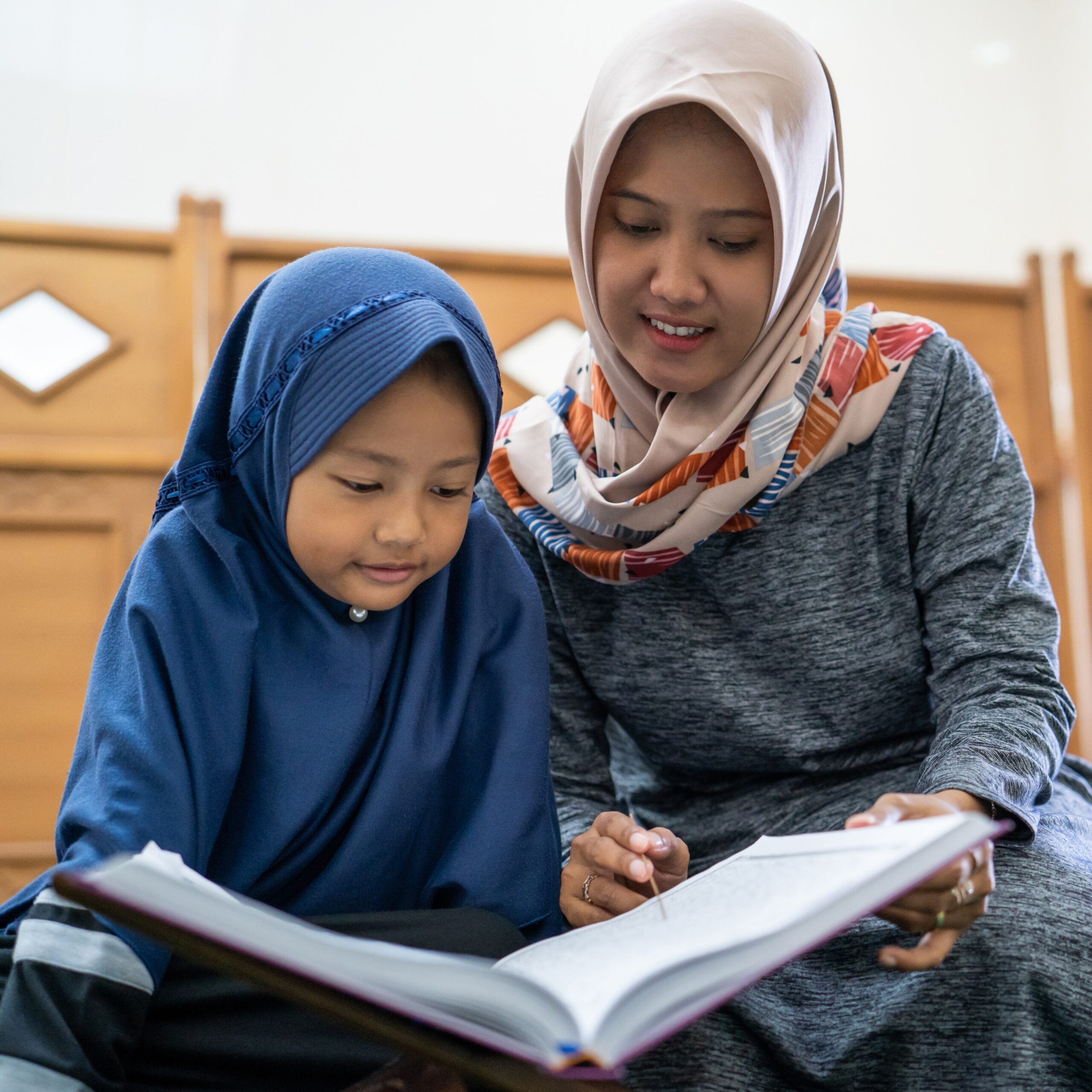 Why Choose to Learn Quran Online with Female Quran Teachers?